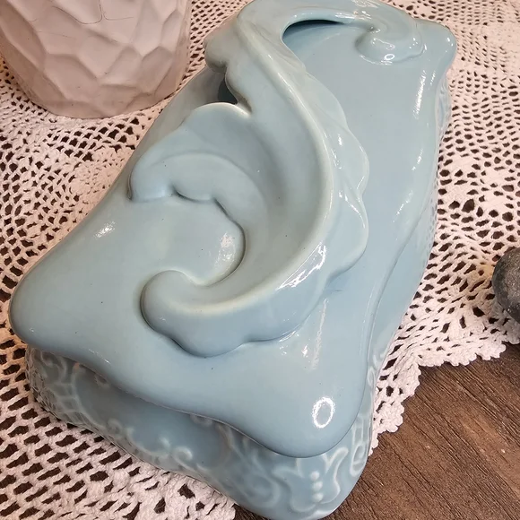 Camark USA Art Pottery trinket box with lid Ornate scroll in turquoise
